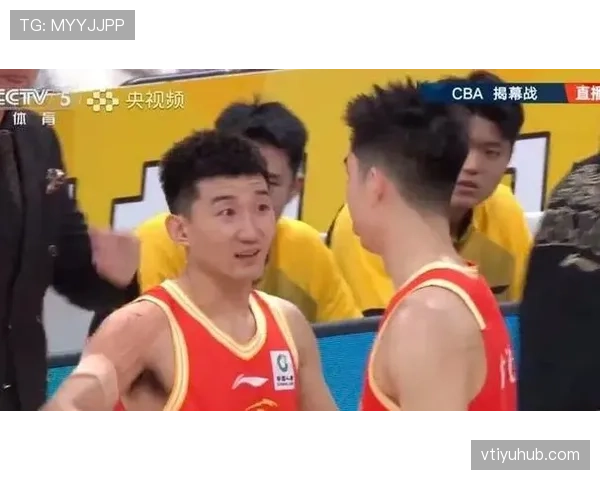 孙铭徽训练完直接拎两袋蛋白粉走人，这饭量谁顶得住